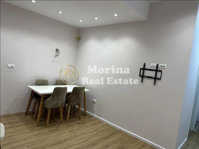 Tirane, jepet me qera apartament 1+1 Kati 2, 50 m² 350 € (Ali Demi)