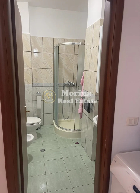 Tirane, jepet me qera apartament 1+1 Kati 6, 70 m² 600 € (Komuna e Parisit)
