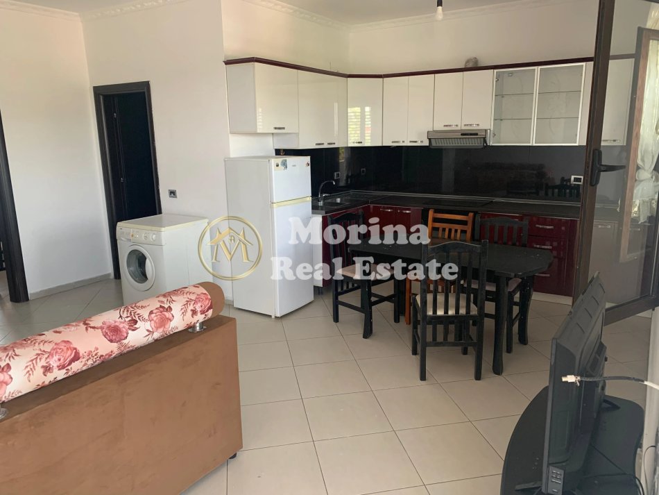 Tirane, jepet me qera shtepi 2+1 Kati 3, 100 m² 400 € (Llazar Shapatini)