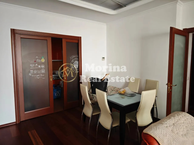 Tirane, jepet me qera apartament 2+1 Kati 2, 140 m² 1.200 € (Rruga Bogdaneve)