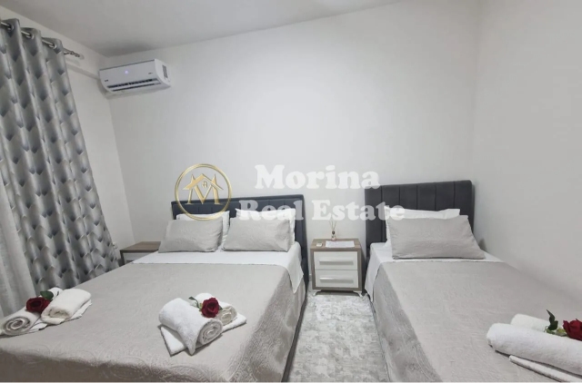 Tirane, jepet me qera apartament 2+1 Kati 1, 75 m² 750 € (Vasil Shanto)