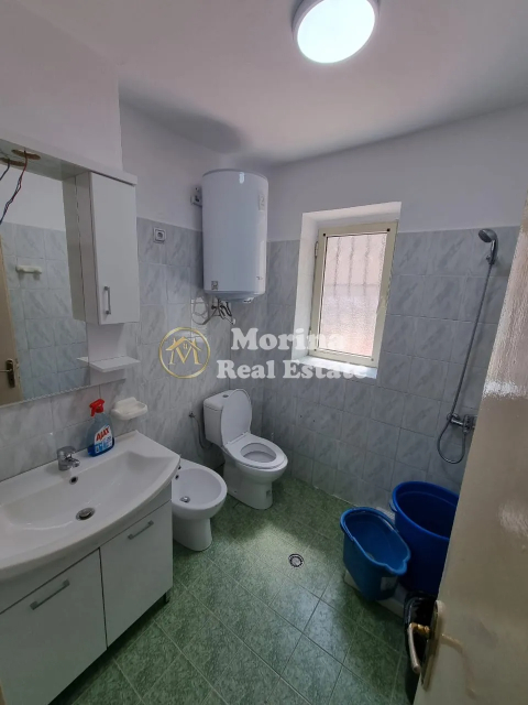 Tirane, jepet me qera apartament 2+1 Kati 3, 70 m² 600 € (Shkolla e Baletit)