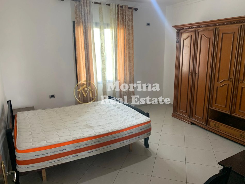 Tirane, jepet me qera shtepi 2+1 Kati 3, 100 m² 400 € (Llazar Shapatini)