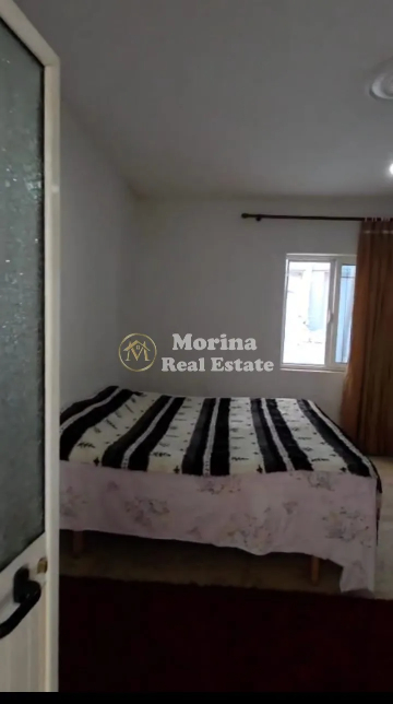 Tirane, jepet me qera shtepi 2+1 Kati 1, 80 m² 300 € (Allias)