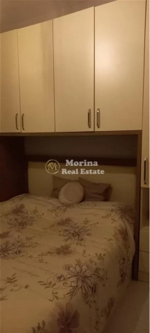 Tirane, jepet me qera apartament 1+1 Kati 1, 50 m² 400 € (Fresku)