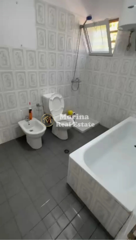 Tirane, jepet me qera apartament 1+1 Kati 1, 90 m² 450 € (Jordan Misja)