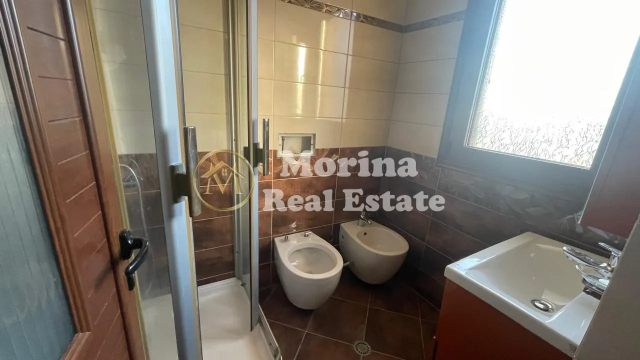 Tirane, jepet me qera apartament 2+1 Kati 3, 120 m² 500 € (Allias)