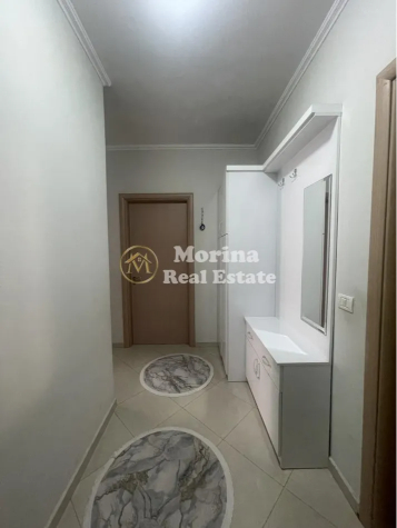 Tirane, jepet me qera apartament 1+1+Ballkon Kati 2, 65 m² 400 € (Kinostudio)