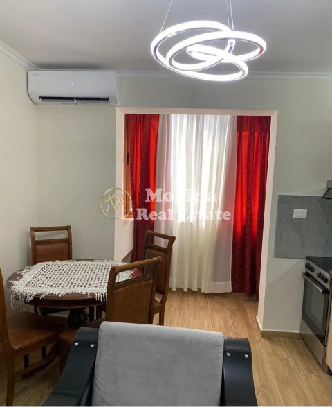 Tirane, jepet me qera apartament 2+1 Kati 3, 70 m² 700 € (Mine Peza)