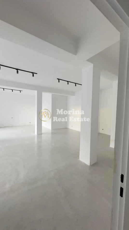 Tirane, jepet me qera ambjent biznesi Kati 0, 100 m² 1.000 € (Qender)