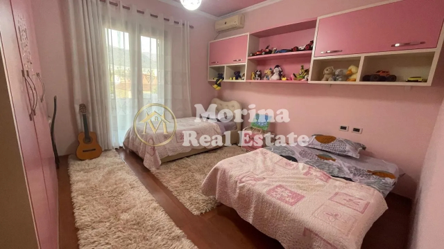 Tirane, jepet me qera apartament 2+1 Kati 3, 120 m² 500 € (Allias)