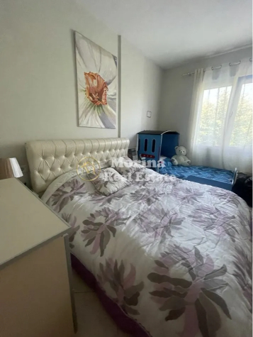 Tirane, jepet me qera apartament 1+1+Ballkon Kati 2, 65 m² 400 € (Kinostudio)