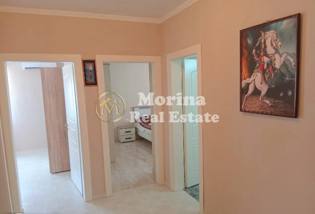 Tirane, jepet me qera apartament 2+1 Kati 1, 80 m² 700 € (Qender)