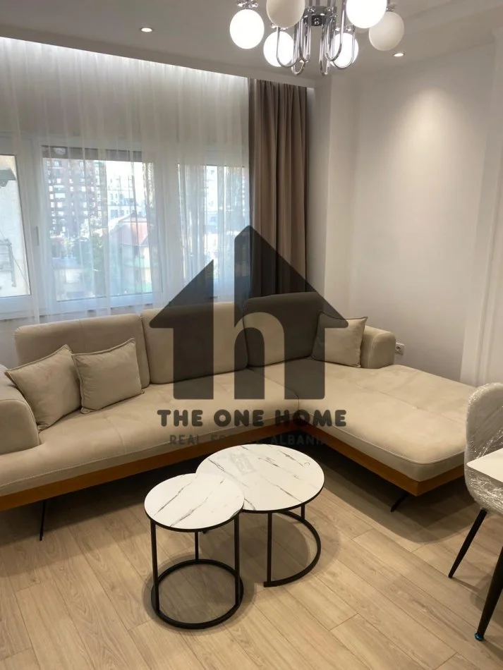 Tirane, jepet me qera apartament 2+1+Ballkon Kati 3, 100 m² 1.000 € (Myslym Shyre)
