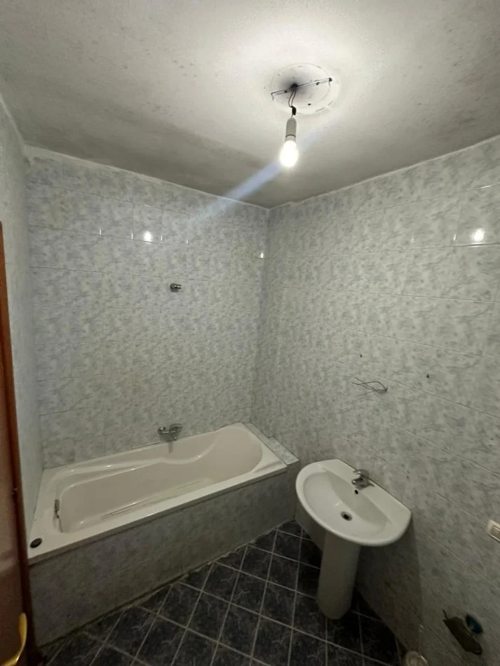 📍Shitet Apartament 3+1 prane Myslym Shyrit 📍