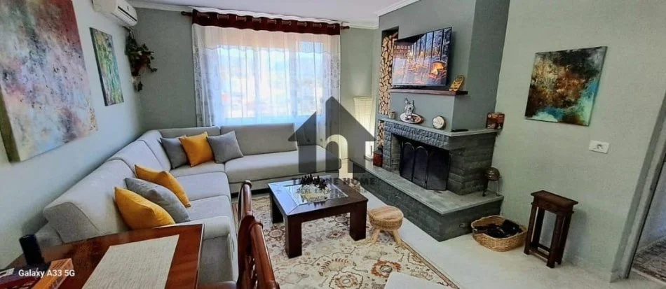 Tirane, jepet me qera apartament 1+1+Ballkon Kati 2, 70 m² 350 € (Mullet)