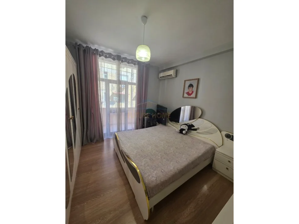 Tirane, jepet me qera apartament 2+1 Kati 2, 110 m² 1.200 € (MYSLYM SHYRI)