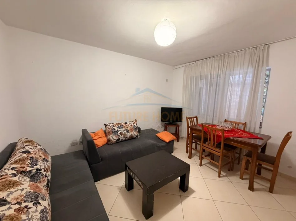 Tirane, jepet me qera apartament 1+1 Kati 1, 60 m² 330 € (NISHARAKU)