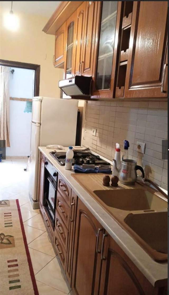 Tirane, jepet me qera apartament 1+1+BLK Kati 1, 70 m² 27000 Leke (bulevardi ri)