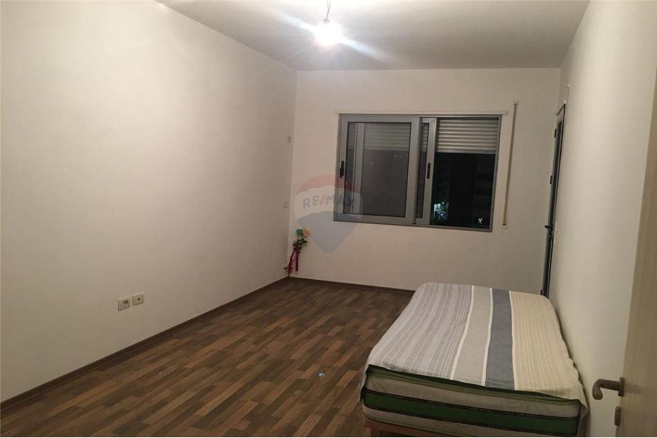 Tirane, jepet me qera apartament 2+1 Kati 5, 114 m² 600 € (&quot; Aleksandri i Madh &quot; ASTIR)