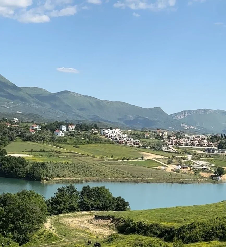 Tirane, shitet Vile , , 344 m² 450,000 € (Farke)