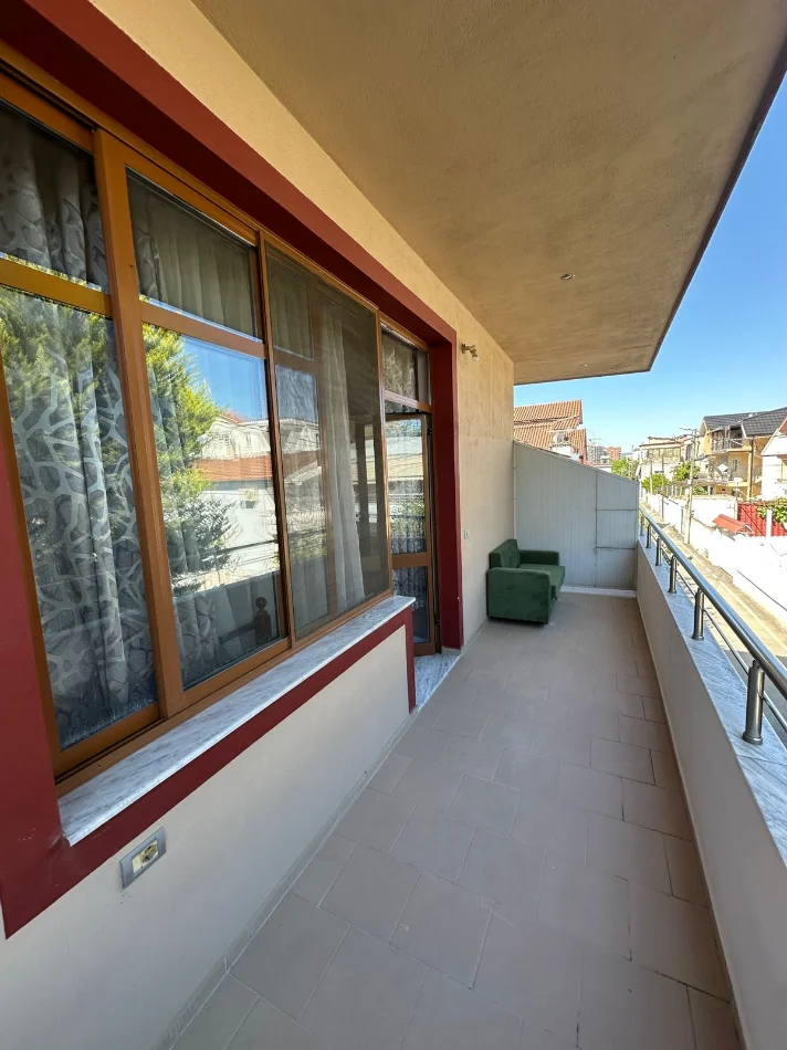 Tirane, jepet me qera apartament 1+1+Ballkon Kati 2, 36 m² 300 € (rruga Havzi Nela afer Bulevardit te ri Tirane)
