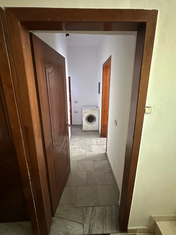 Tirane, jepet me qera apartament 1+1+Ballkon Kati 2, 36 m² 300 € (rruga Havzi Nela afer Bulevardit te ri Tirane)