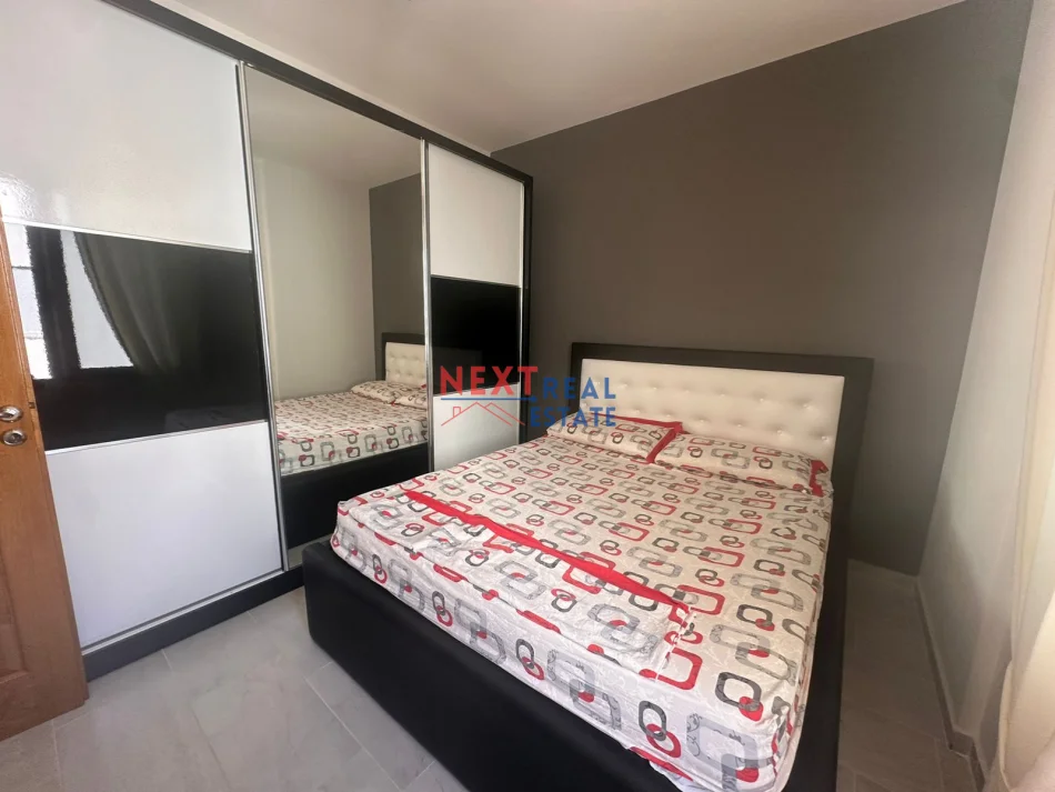 Vlore, shitet apartament 1+1+Ballkon Kati 4, 68 m² (RRADHIME)