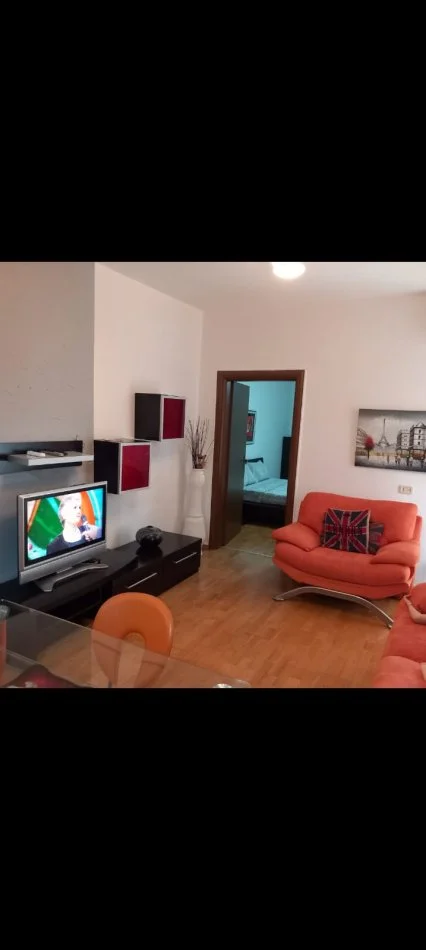 Tirane, jepet me qera apartament 1+1 Kati 4, 65 m² 600 € (21 dhjetori)