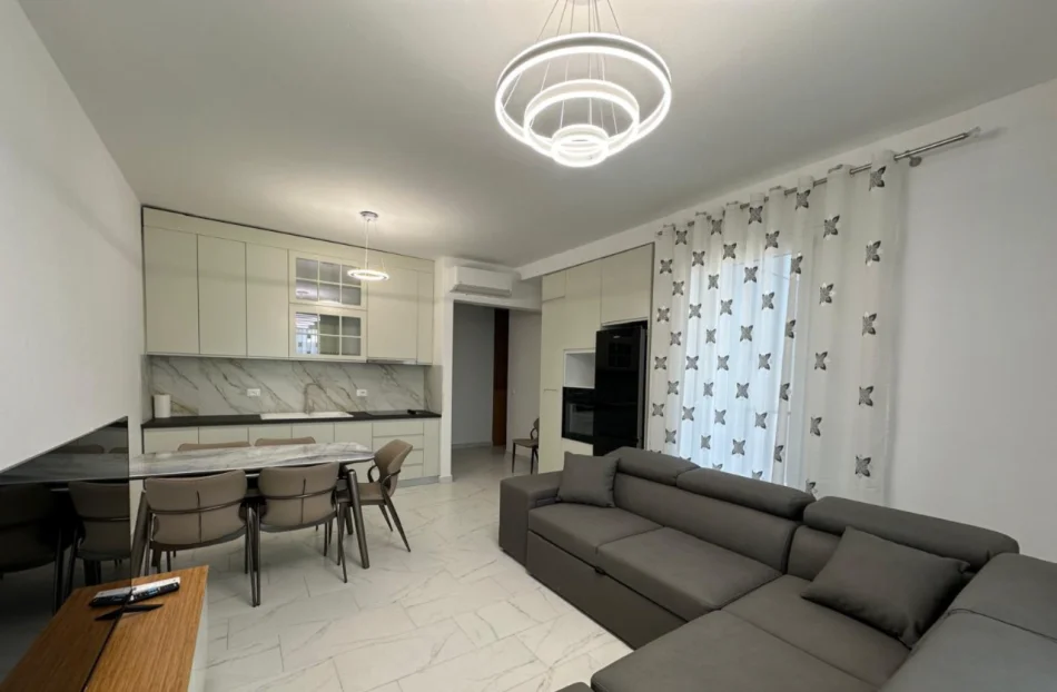 Tirane, jepet me qera apartament 1+1 Kati 9, 72 m² 600 € (Don Bosko, Komples Trio-Tower.)