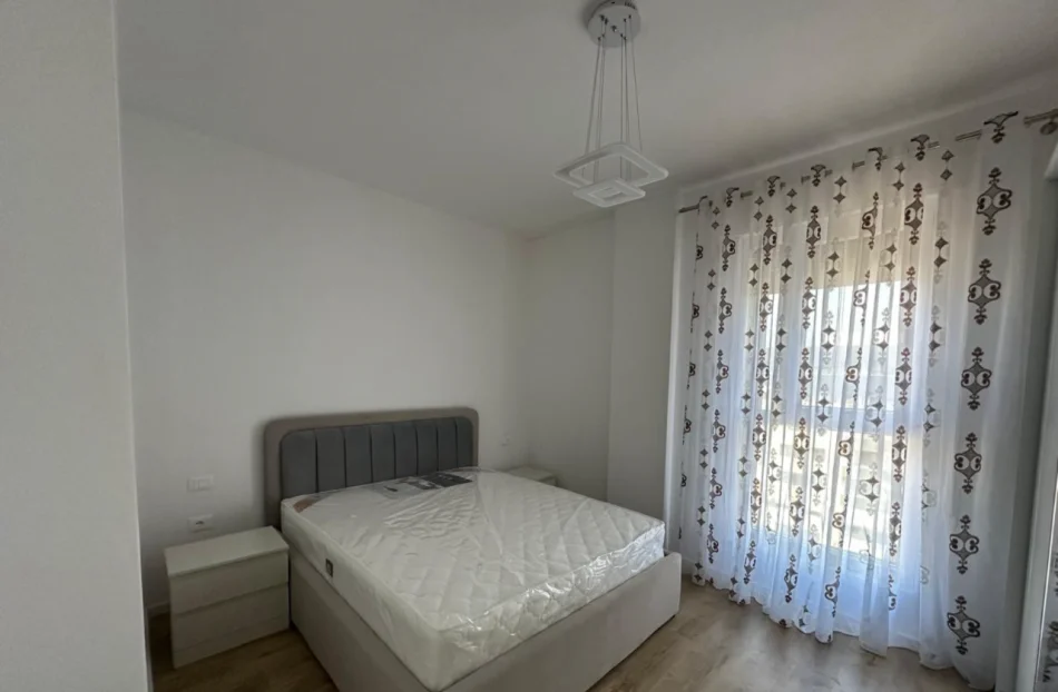 Tirane, jepet me qera apartament 1+1 Kati 9, 72 m² 600 € (Don Bosko, Komples Trio-Tower.)