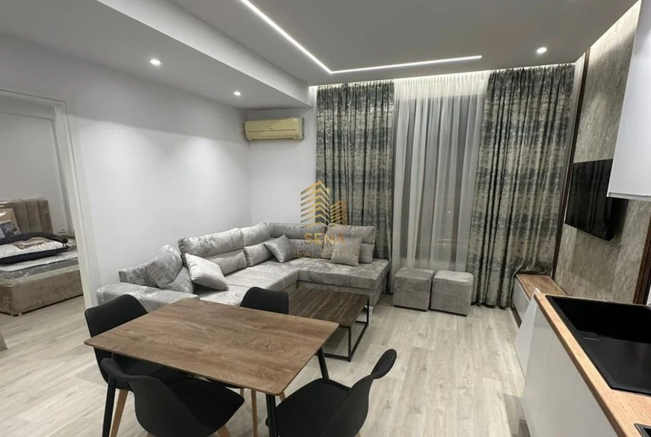 Tirane, jepet me qera apartament 1+1 Kati 1, 55 m² 650 € (Zogu i Zi)