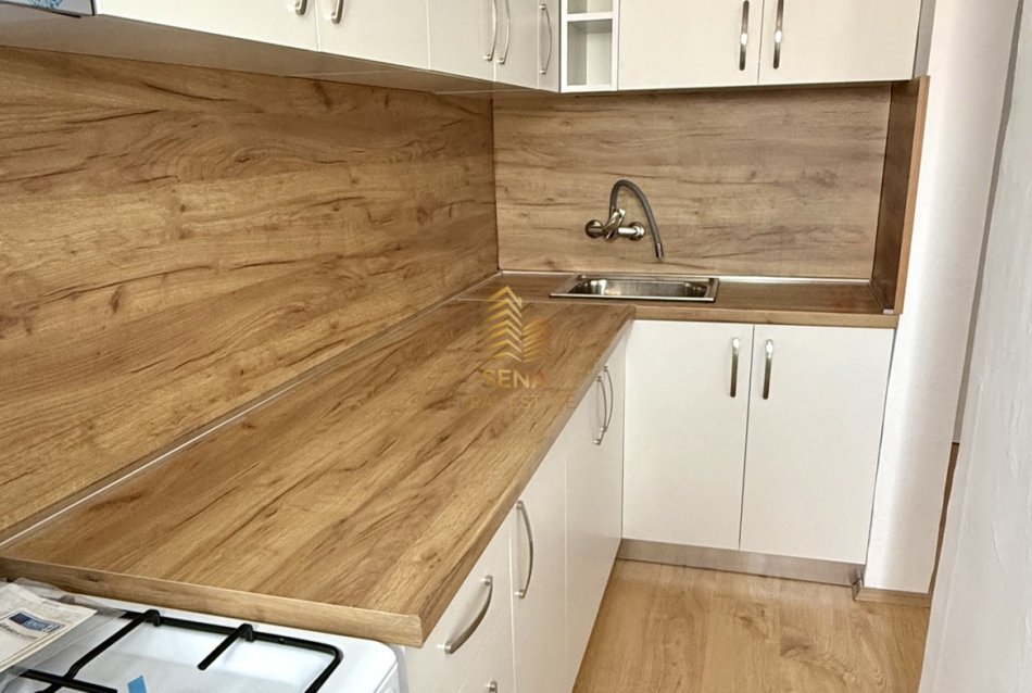 Tirane, jepet me qera Vile 2+1+Ballkon Kati 2, 70 m² 500 € (Mbrapa Karburant Kastratit)