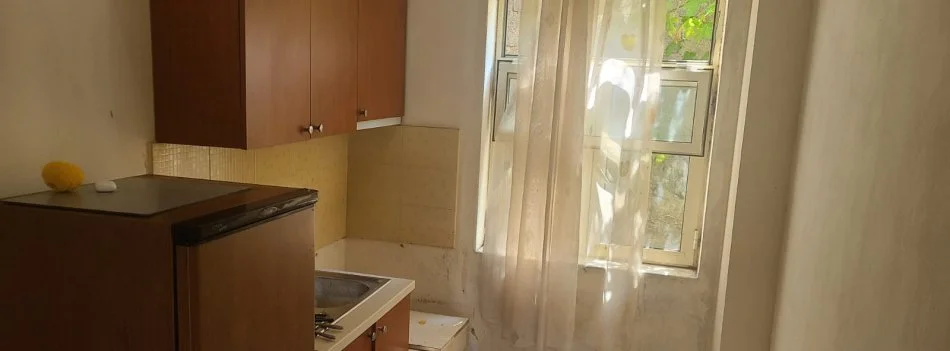 Tirane, jepet me qera apartament 1+1 Kati 2, 50 m² 270 € (rruga petro nini luarasi)