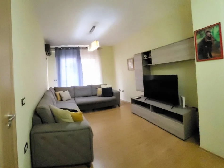 Tirane, jap me qera apartament duplex 2+1+Ballkon Kati 6, 91 m² 910 € (rruga durresit)