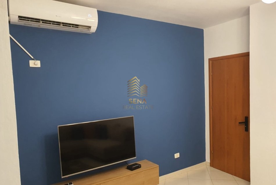 Tirane, jepet me qera apartament 1+1+Ballkon Kati 3, 60 m² 600 € (Kodra e Diellit)