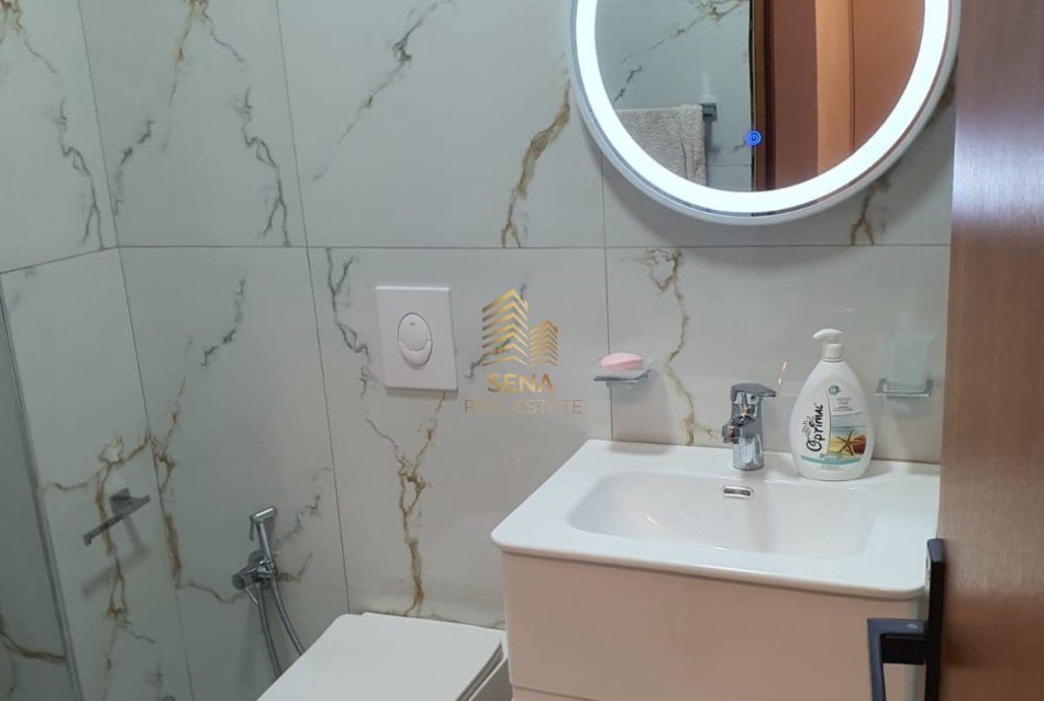 Tirane, jepet me qera apartament 1+1+Ballkon Kati 3, 60 m² 600 € (Kodra e Diellit)