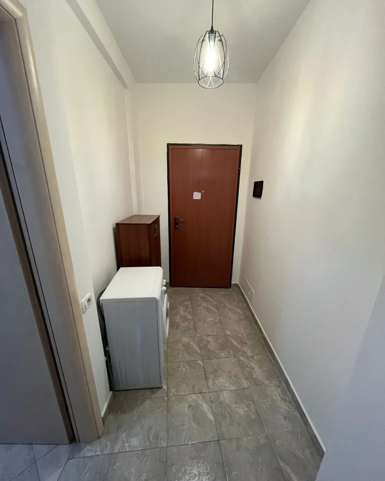 Tirane, jepet me qera apartament 1+1 Kati 2, 70 m² 480 € (Rruga Peti, Tek Liqeni I Thate)