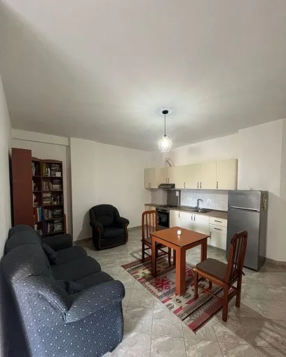 Tirane, jepet me qera apartament 1+1 Kati 2, 70 m² 480 € (Rruga Peti, prane Viles Dobi, tek Liaeni i Thate)