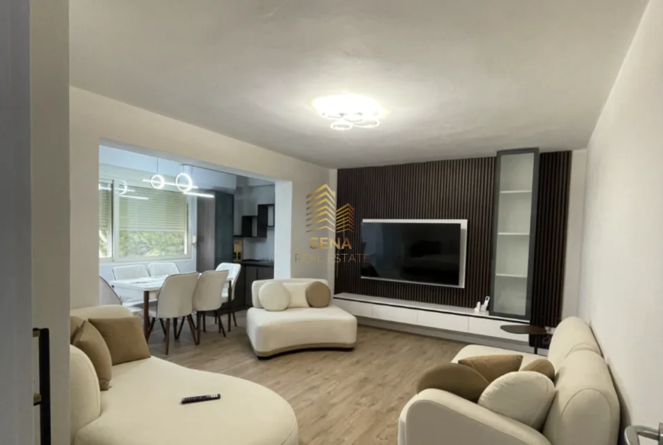 Tirane, jepet me qera apartament 2+1 Kati 3, 100 m² 900 € (Rruga Muhamed Gjollesha)