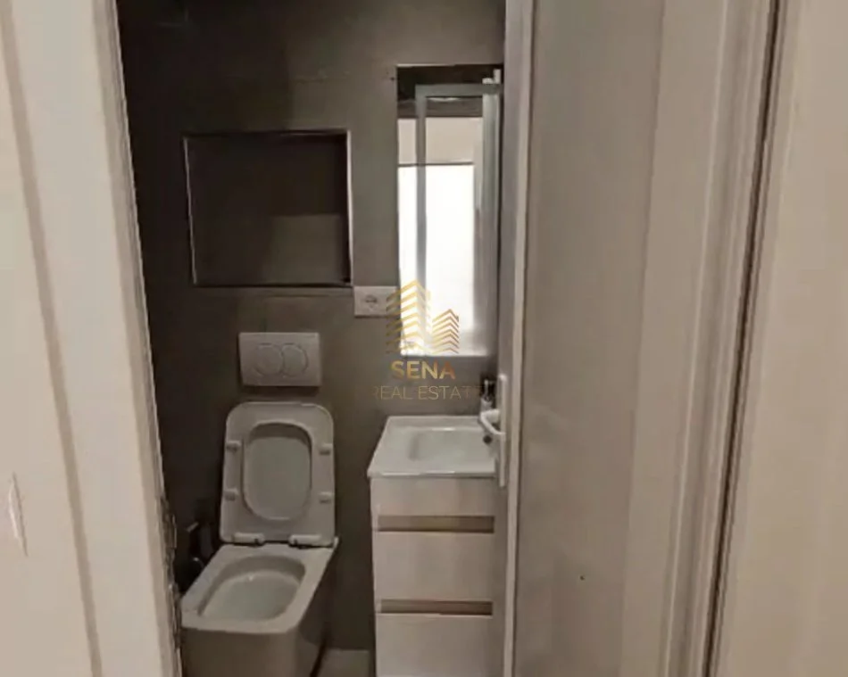 Tirane, jepet me qera ambjent biznesi Kati 0, 50 m² 500 € (Rruga Qemal Stafa, 50m Larg Unaza)