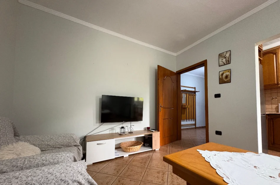 Tirane, jepet me qera apartament 1+1+Ballkon Kati 2, 70 m² 450 € (Pandi dardha)
