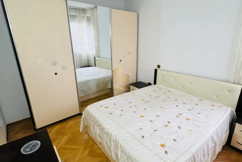 Tirane, jepet me qera apartament 3+1 Kati 2, 135 m² 650 € (Don Bosko)
