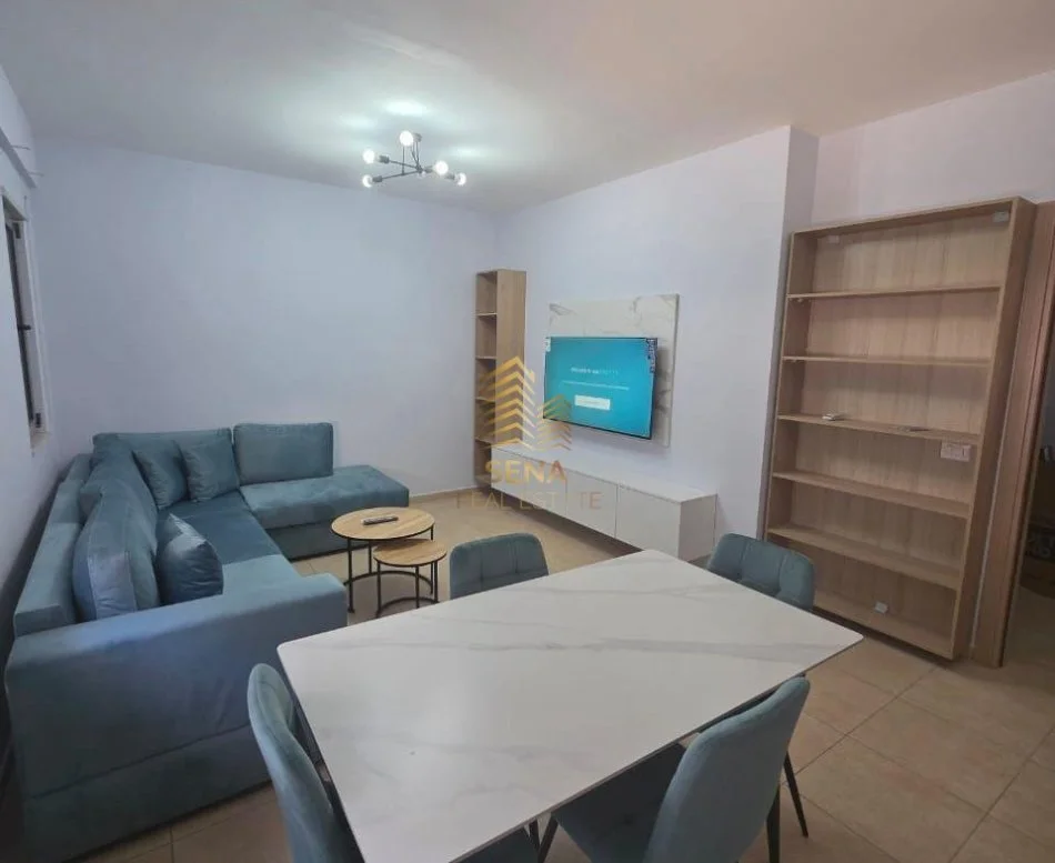 Tirane, jepet me qera apartament 1+1+Ballkon Kati 2, 68 m² 500 € (5 Maji, Pallatet Concord)