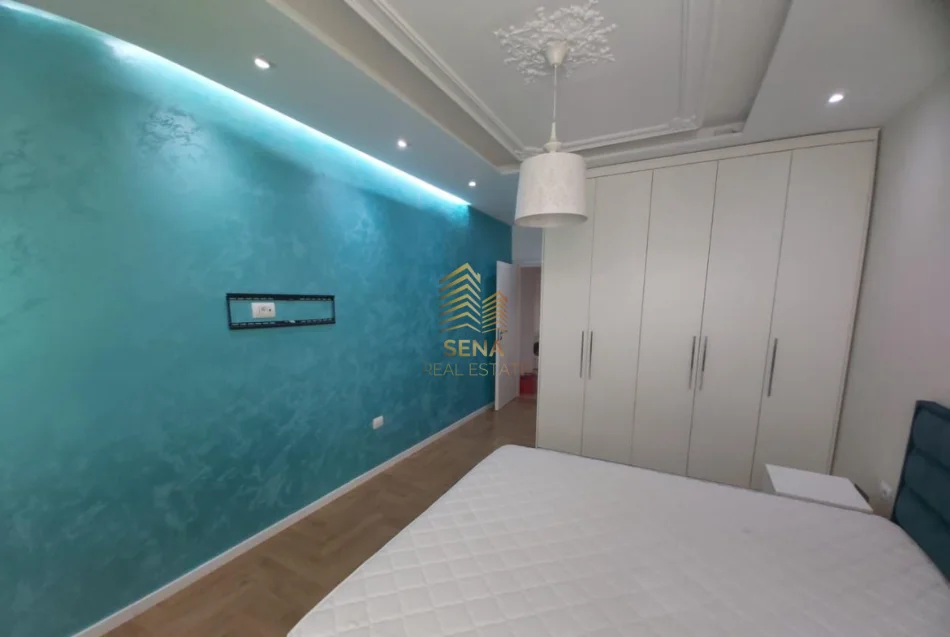 Tirane, jepet me qera apartament 2+1+Ballkon Kati 6, 90 m² 550 € (Ali Demi)