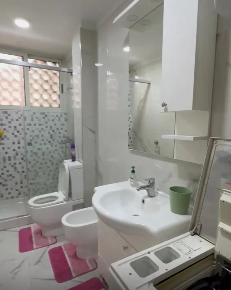 Tirane, jepet me qera apartament 3+1 Kati 3, 100 m² 800 € (Myslym Shyri)