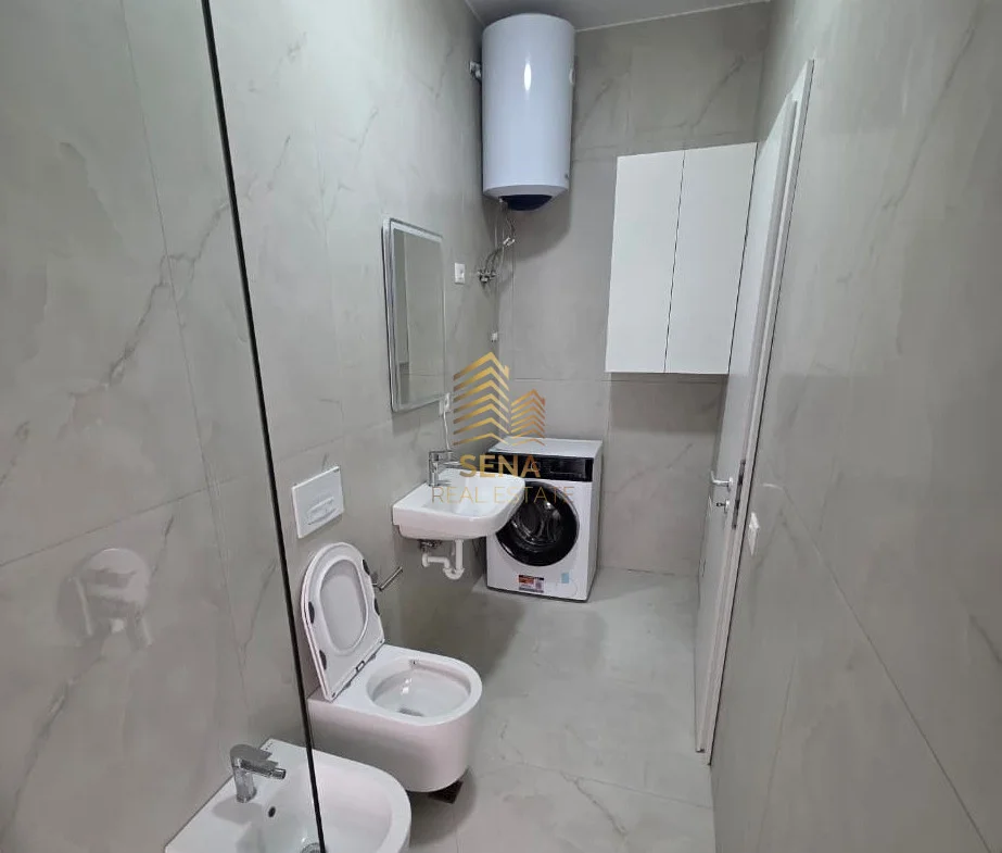 Tirane, jepet me qera apartament 2+1 Kati 8, 75 m² 500 € (Ali demi)