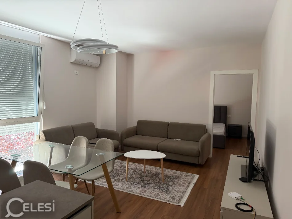 Tirane, jepet me qera apartament 2+1+Ballkon Kati 2, 67 m² 750 € (Rruga Mahmut Fortuzi)