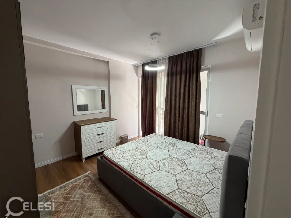 Tirane, jepet me qera apartament 2+1+Ballkon Kati 2, 67 m² 750 € (Rruga Mahmut Fortuzi)