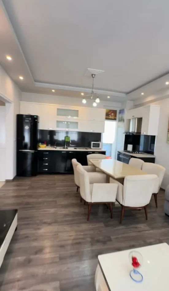 Tirane, shitet apartament 2+1+Ballkon Kati 6, 93 m² 258.000 € (KOPESHTI ZOOLOGJIK)